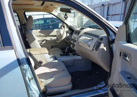 2008 Mercury Mariner V6 z USA, uszkodzony, nr VIN 4M2CU81178KJ14899